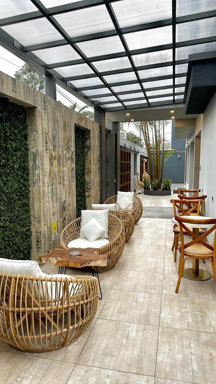 Serenzza Hotel Lima Bagian luar foto